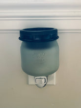 Load image into Gallery viewer, Pluggable Glass Mason Jar Wax Melt Warmer
