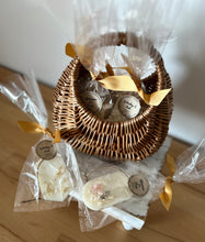 Load image into Gallery viewer, Closet Keepers - Wax Air Fresheners
