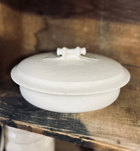 Load image into Gallery viewer, Meakin Ironstone Soap/Trinket Dish #26-61

